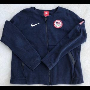 Team USA zip up fleece jacket. Very nice